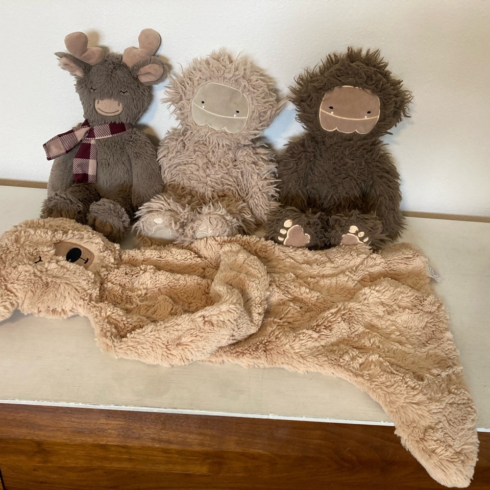 Slumberkins lot. Including XL Honeybear